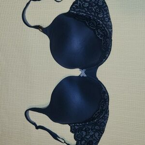 New Victoria's Secret Body by Victoria lined perfect coverage, 36DDD, navy blue